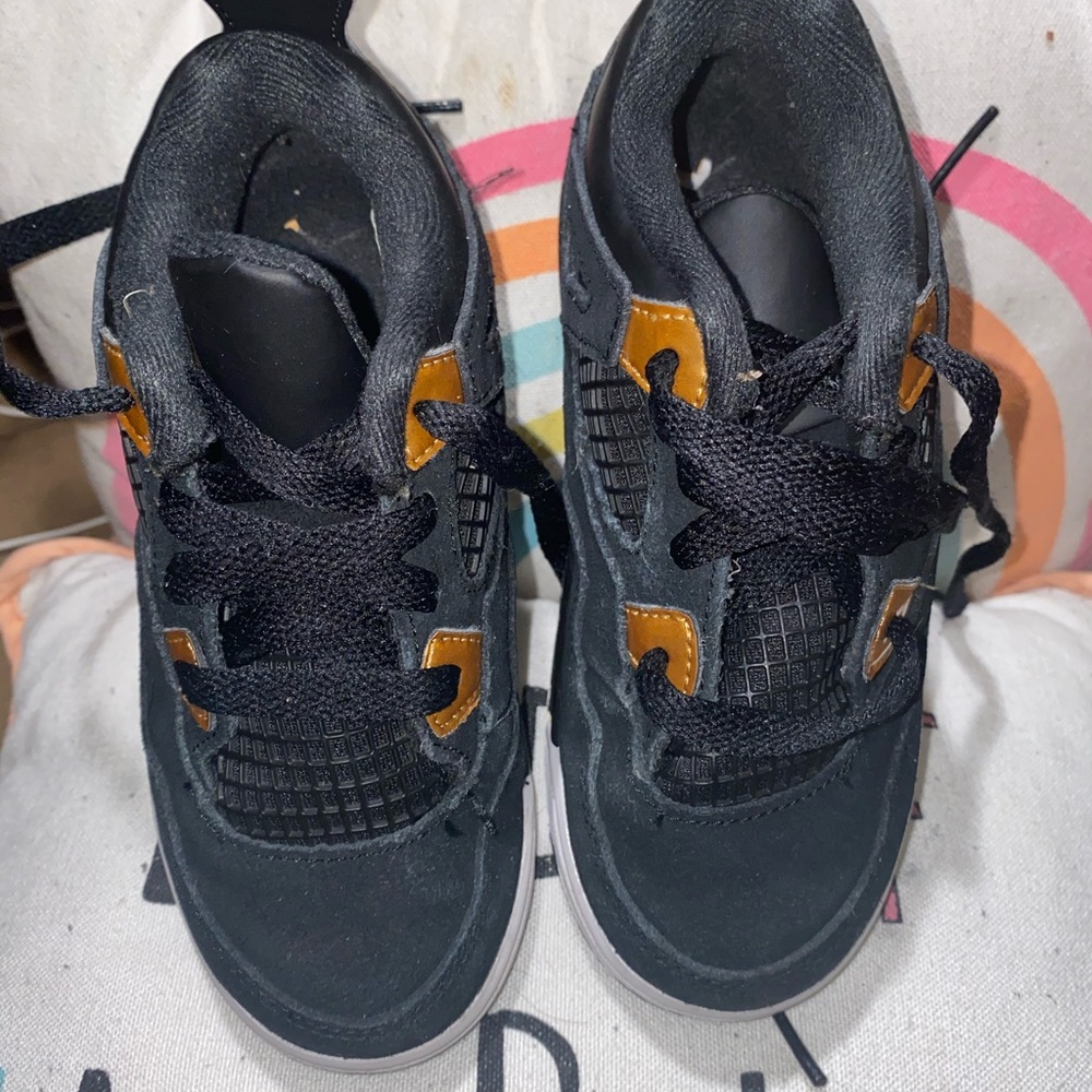 Jordan retro 4
